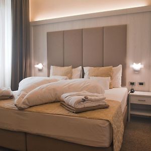 Economy Zimmer